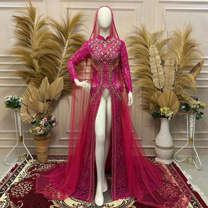 Kebaya berekor bahan brukat cantili full payet