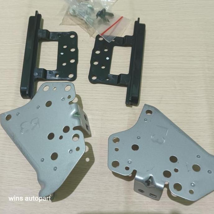 breket tape calya sigra breket head unit original