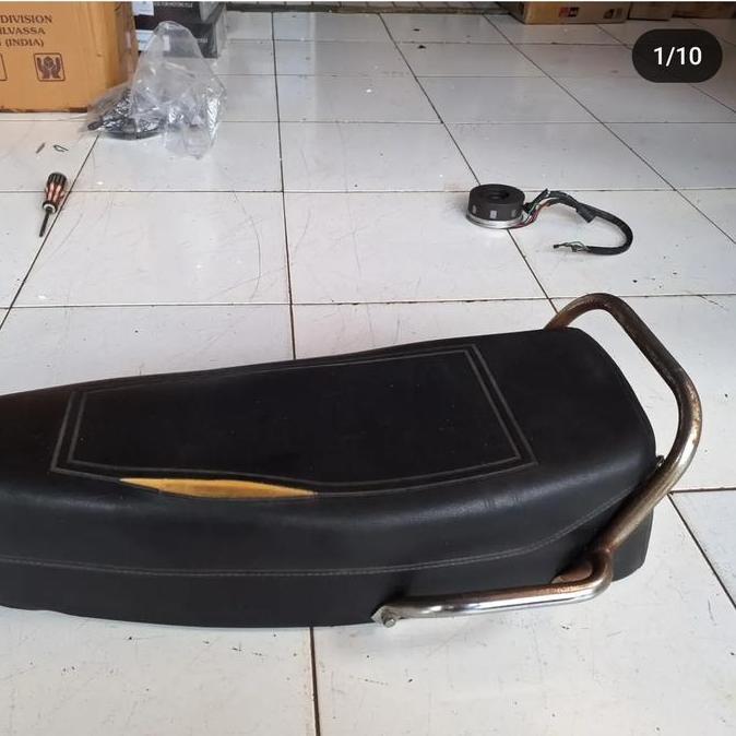 JOK ARCO ORI ITALY COPOTAN BUAT VESPA PX DKK BAWAHAN PER  ADA MINUS KULIT KAYA DI FOTO. CAKRA