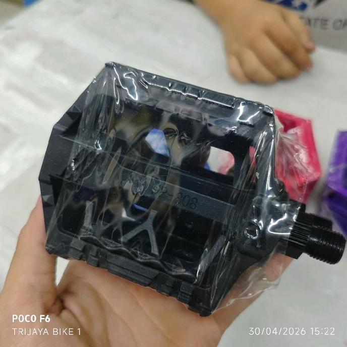 Pedal Plastik United FP-808 As BESAR MTB Fixie Lipat Universal FP 808 Hitam Merah Ungu