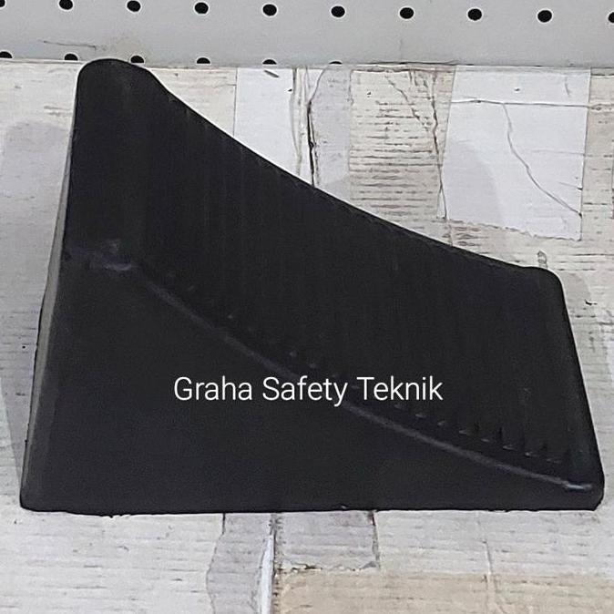 karet ganjal ban mobil besar/rubber wheel chock/pengganjal ban