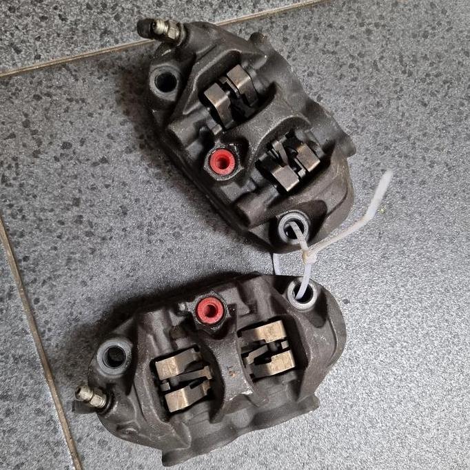 Kaliper Tokico 4 piston 4 piston sepasang kiri kanan new model radial