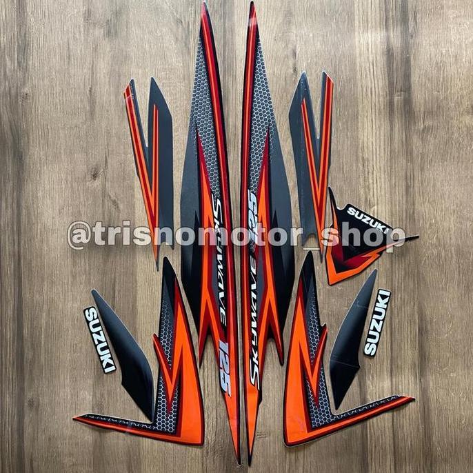 striping stripping Suzuki skywave sky wave 2008 2009 hitam sticker stiker polet lis body Motor Motor