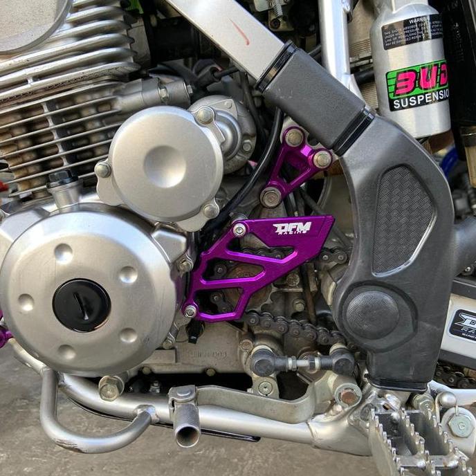 Cover Tutup Gear Cnc Gir Depan Kawasaki KLX 150 klx140 Dtracker Pelindung gir DFM racing
