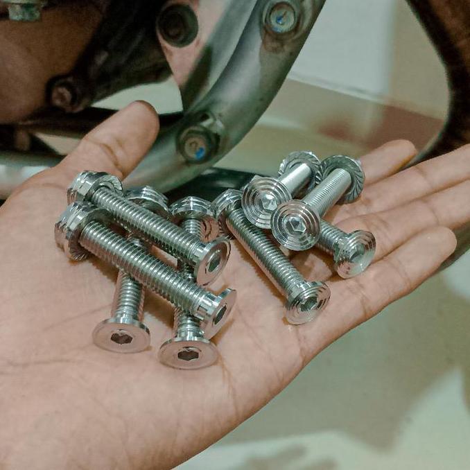 Baut L Stainles SLIM SPIRAL Baut Dudukan Mesin Rangka Ke Breket Mesin Bawah Ninja R Dan Ninja SS Set