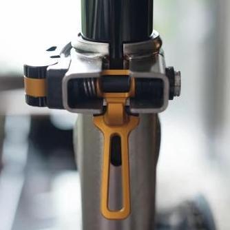 Imperium Cycle Seatpost Clamp Set Gold, Cocok untuk sepeda Brompton