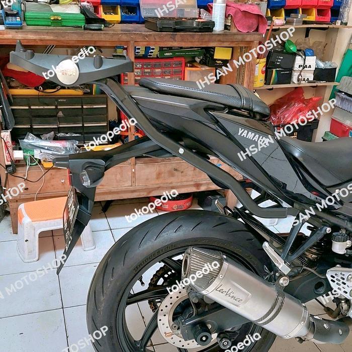 Breket Braket Top Box SRV GIVI Yamaha R25 MT25