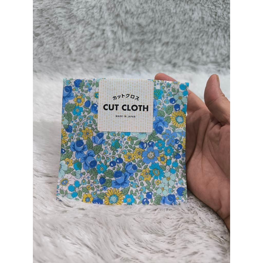 35x30cm Kain kembangan/kain bunga/kain motif floral/kain alas/kain vas bunga/kain perca