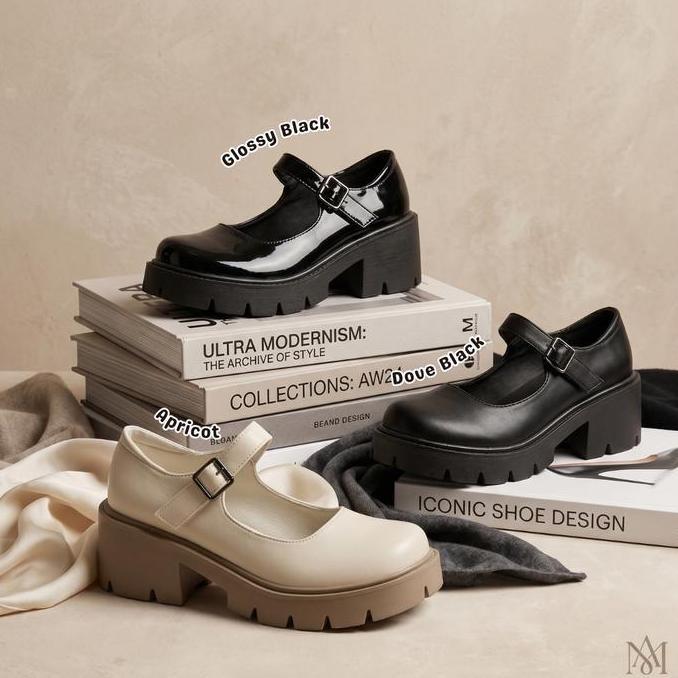 SOVELLA Thalia Sepatu Boots Fashion Pantofel Wanita Hitam Polos