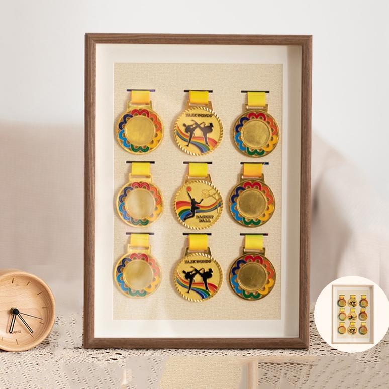 (Lestary Store) 9 Slot Pigura Medali Dinding Bingkai Medali Dinding Display Medali Frame