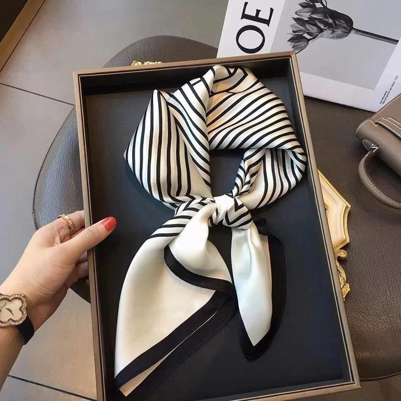 Best Seller Syal Persegi 90X90 Cm Besar Satin Jilbab Wanita Hijab Pola Persegi Panjang Bahan High Gr