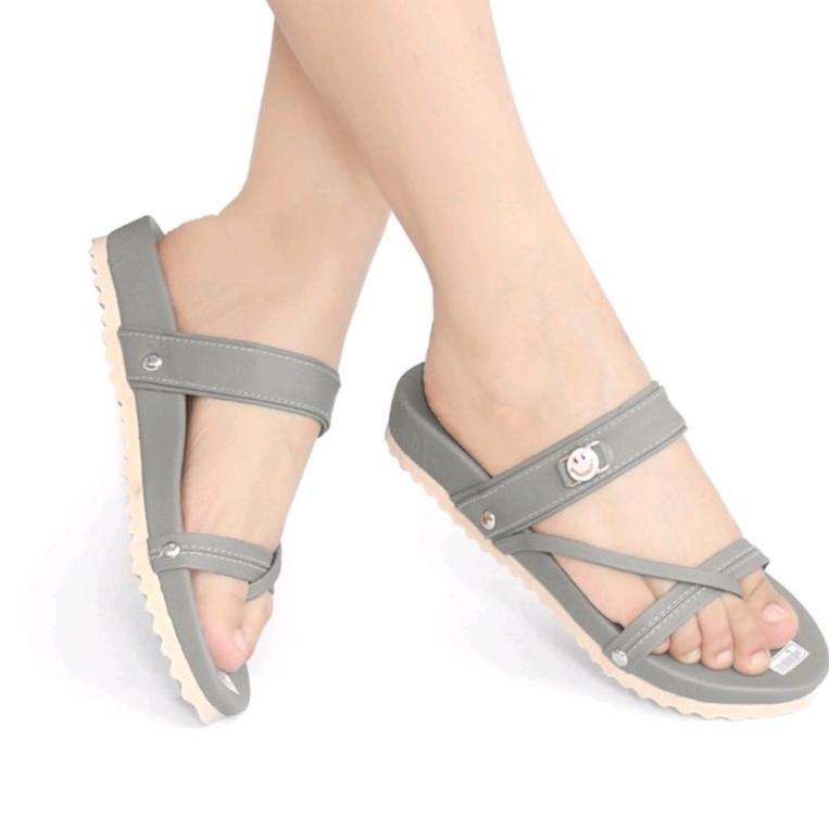 Cuci Gudang Sandal Slop Wanita Kekinian Sandal Jepit Wanita Terbaru