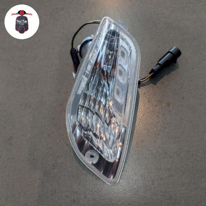 Lampu Sein Kanan Vespa S - LX Facelift Orinal