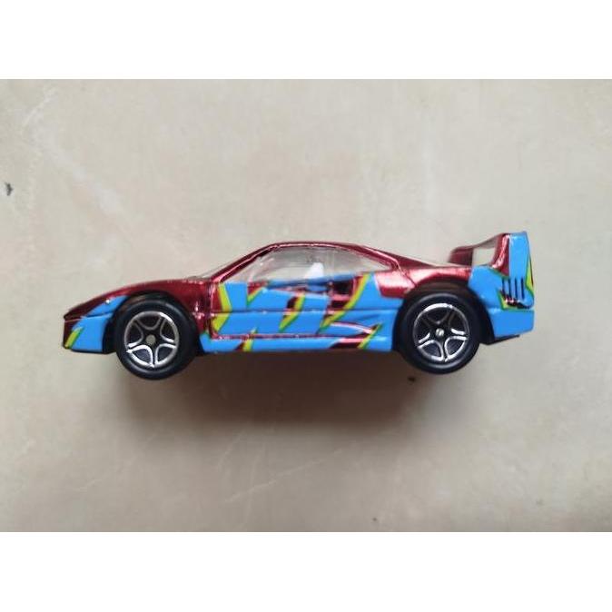 0282 ASSORTED DIECAST LOOSE : MATCHBOX - FERRARI F40 / TREASURE PRODUCT SLEEK PAINT MCS27