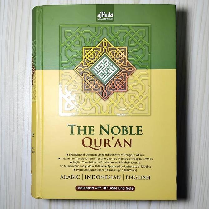 [Ukuran A5] The Noble Quran - Alquran 3 Bahasa Arab Indonesia Inggris plus Latin Al-Quran Alhuda
