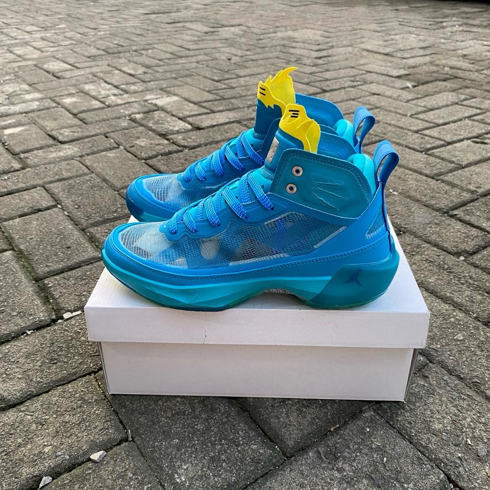 cuci gudang sepatu basket jordan 37 naruto x zion williamson