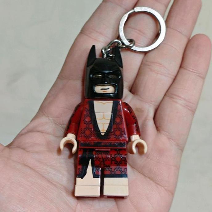 KEYCHAIN BRICK FIGURE 3' LEGO BATMAN MOVIE BATMAN KIMONO LED LITE ORIGINAL OFF PS99