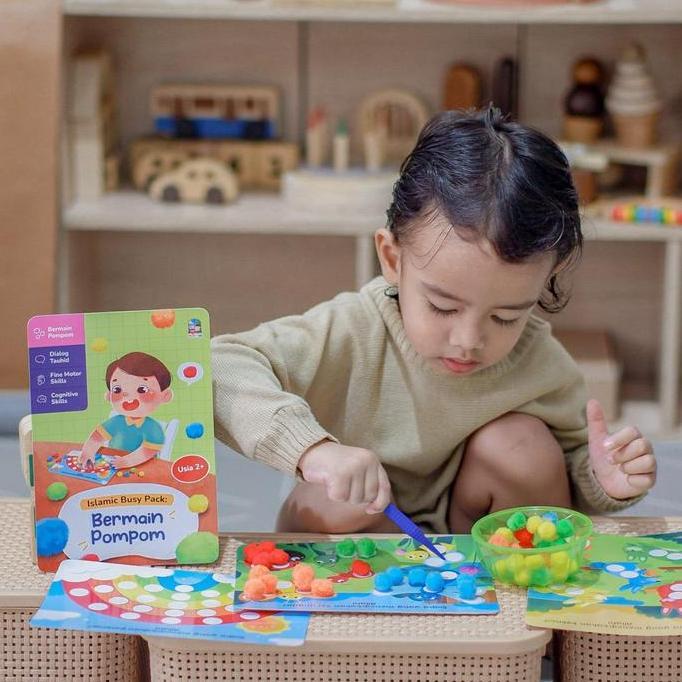 Islamic Busy Pack : Bermain Pompom