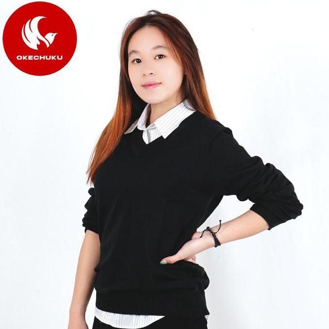 Wear- Sweater Rajut Knit Unisex Leher V Maroon Katun Polos Vanessa Okechuku