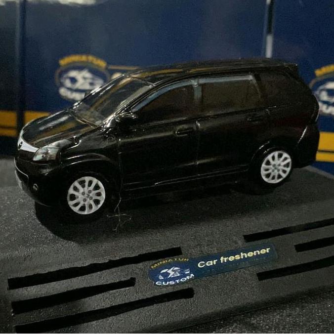 PARFUME MINIATUR MOBIL AVANZA VELOZ 2013 - 2018