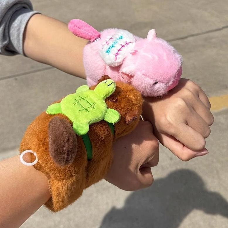 terbaru mainan boneka capybara/capybara ekor putar/gelang kapibara/dengan sayap bergetar boneka lumb
