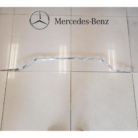 List Chrome Lower Bemper Belakang Mercedes Benz W205 A2058856103
