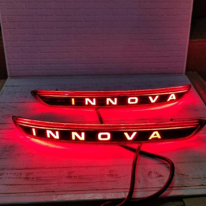LAMPU REFLEKTOR BUMPER BELAKANG TOYOTA INNOVA REBORN 2016 TULISAN INNOVA-SMOKE SIAP KIRIM