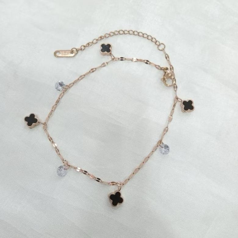 original gelang kaki titanium clover kecil mata putih