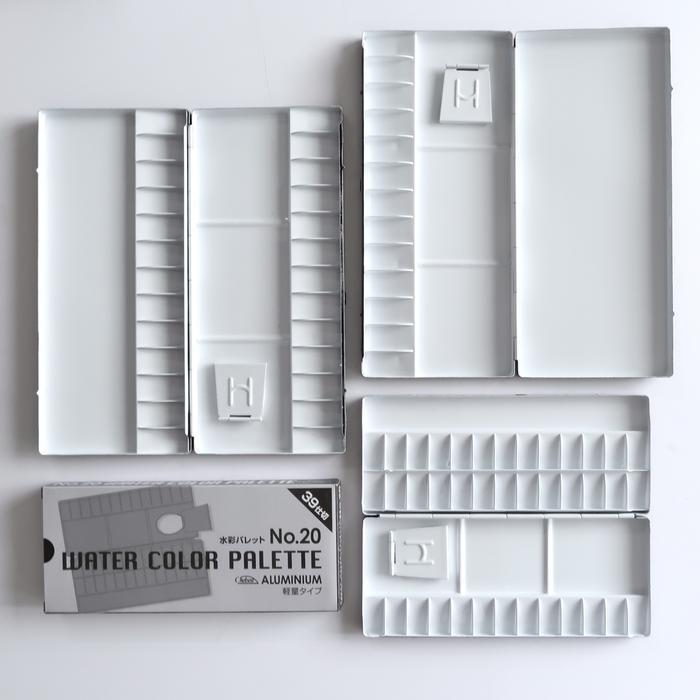 Bisa Cod - Holbein Aluminum Folding Watercolor Palettes