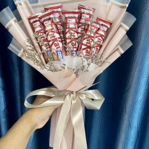 BUCKET COKLAT KITKAT RED CUTE HADIAH ULANG TAHUN