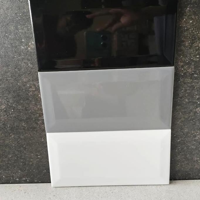 Antimateri- Keramik Bevel - Keramik Dinding 10X20 - Keramik Dinding Dapur