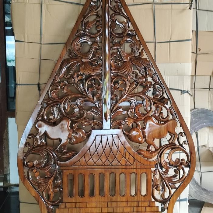 Gunungan Wayang Hiasan Dinding Kayu Ukir Dekorasi Pelaminan
