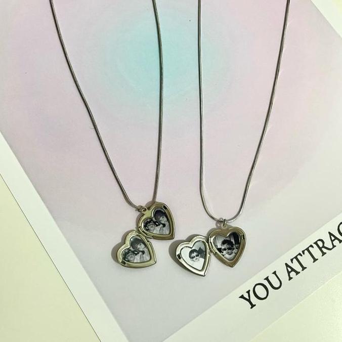 necklace custome foto / kalung titanium liontin love anti karat custom foto / kalung couple