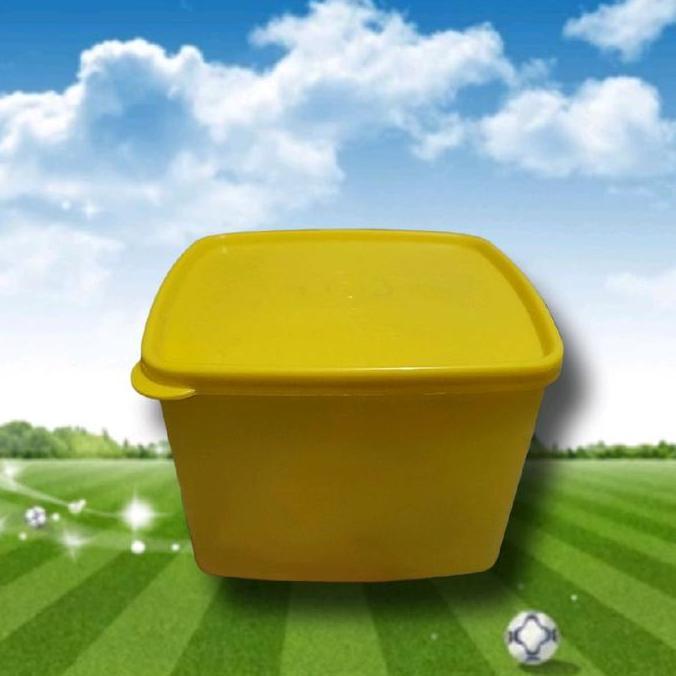 Tupperware. Toples / Medium Square Round / Summer pink. kapasitas @ 400 ml, 800 ml, dan 1,8 liter. P