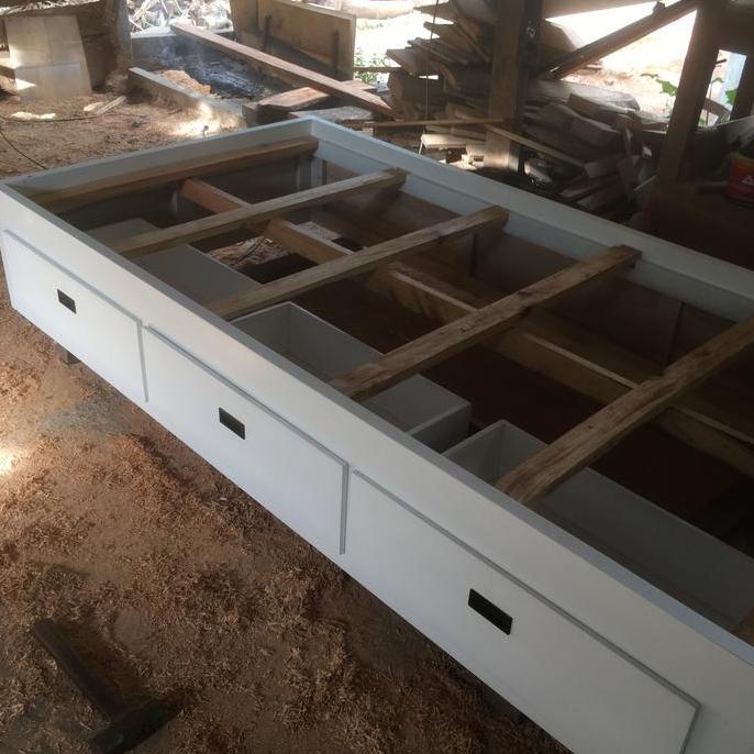 Terlaris Dipan Laci Tanpa Sandaran Ukuran 100X200