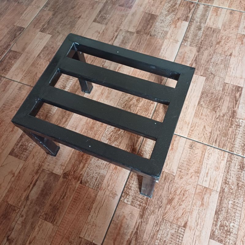 Kursi Jongkok Besi / Dingklik Besi Kursi Besi Kuat