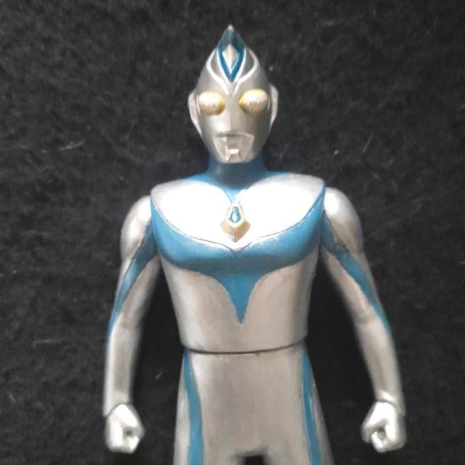 UHS Ultra Hero Series 16 Cm Ultraman Dyna Miracle Type by Bandai 1997