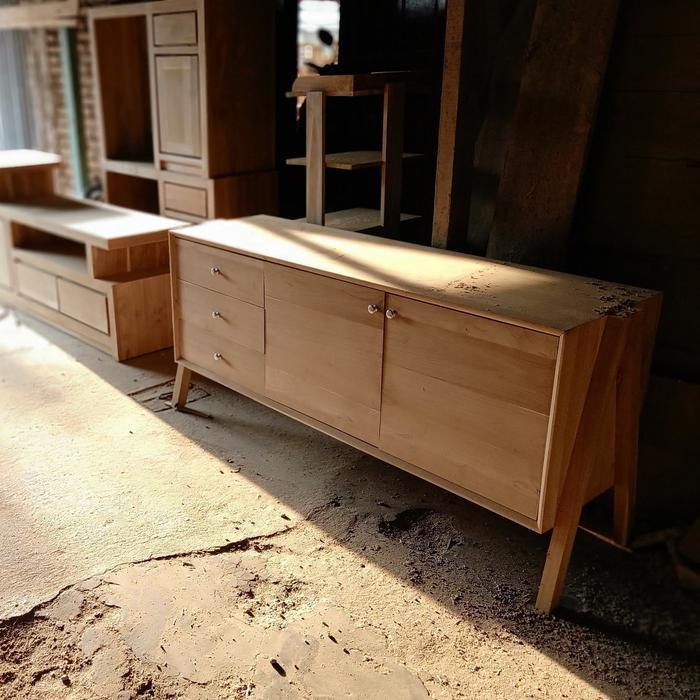 Bufet TV Cantik Mentah Kayu Jati Mebel Jepara