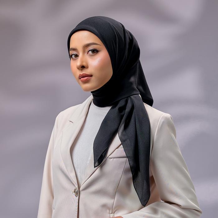 Bisa Cod - Zm Zaskia Mecca - Sana Black Hijab Polycotton Hitam - Kerudung Segi Empat Square Lembut N