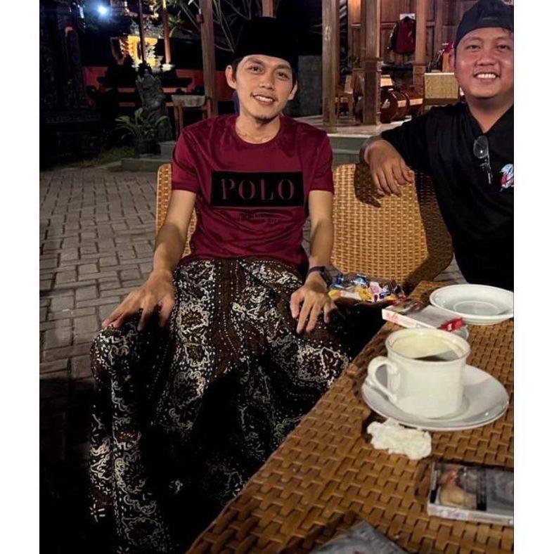 Official Sarung Batik Motif Kekinian Terbaru Gus Iqdam