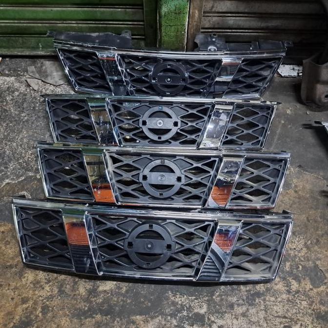 grill nissan xtrail t31