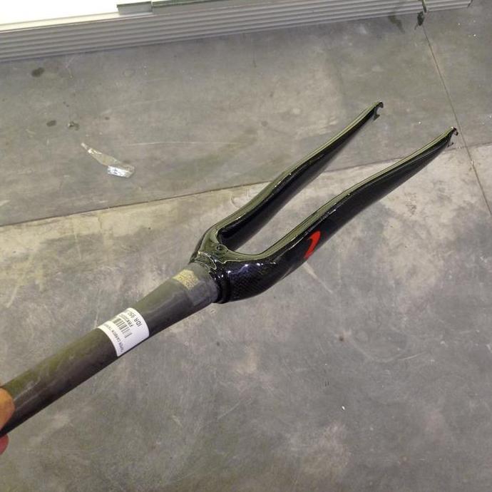 Fork 700c carbon tapered superlogic import Taiwan