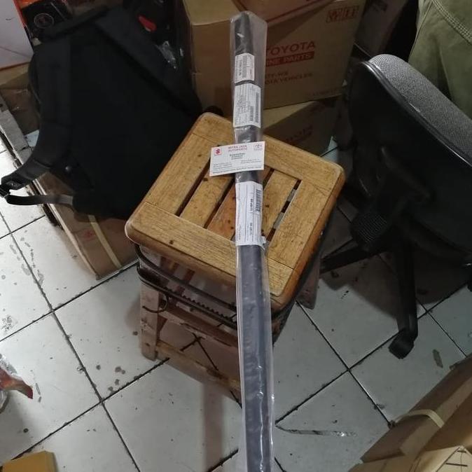 Pelipit Kaca List Kaca Depan Kanan Fortuner