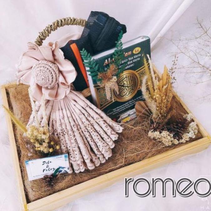 Kotak Seserahan Kayu Kotak Style Rustic Dengan Tutup Mika Kayu Jati Belanda