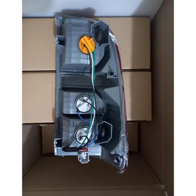 LAMPU REM BELAKANG STOP LAMP TOYOTA HI LUX HILLUX HILUX VIGO VEEGO