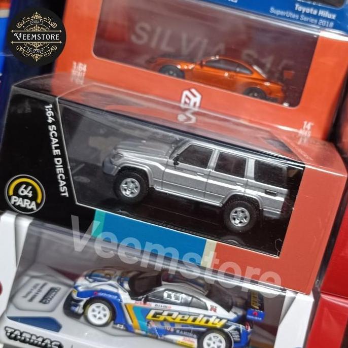 Die Cast 1:64 Toyota Landcruiser 70 series