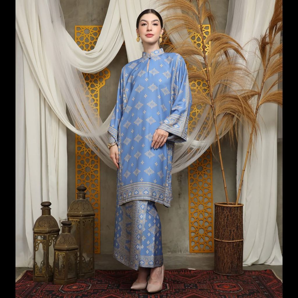 Kebaya Biru | Kebaya Premium | Kebaya Wisuda | Kebaya Modern | Kebaya Wanita | Baju Kurung | Kebaya 