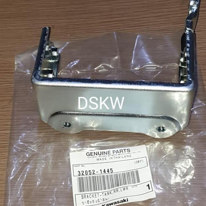 Promo Breket Dudukan Tangki Bawah NINJA 150 RR KGP 32052-1445 Diskon