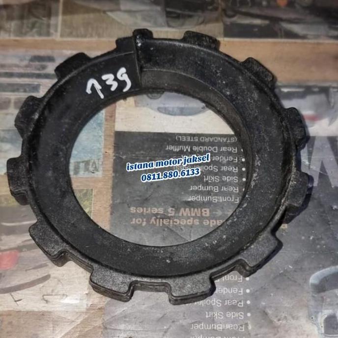 Karet Tatakan Per Belakang Atas Bmw E39