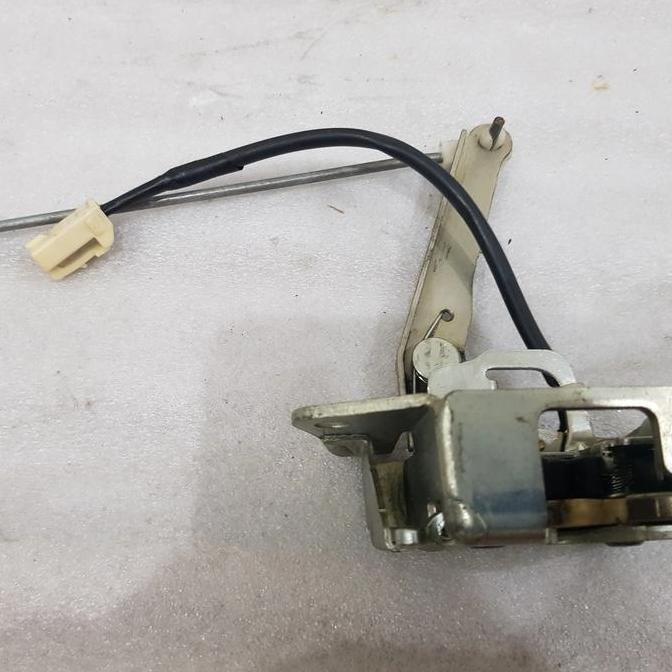 Ready door lock pintu bagasi ori avanza lama05-11 murah